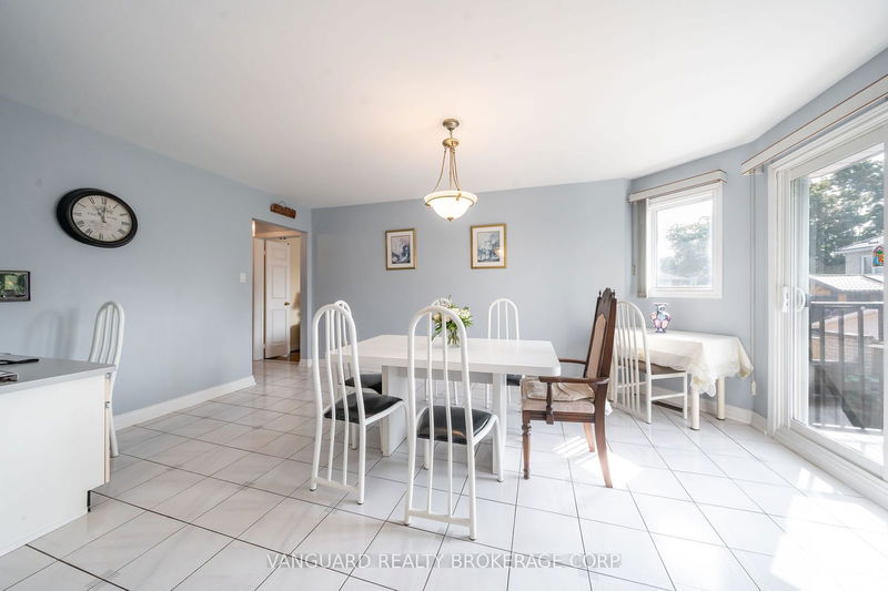 5 Norris Pl  Toronto, M9M 1K6 | Image 12