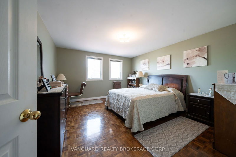 5 Norris Pl  Toronto, M9M 1K6 | Image 14