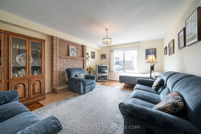 5 Norris Pl  Toronto, M9M 1K6 | Image 32