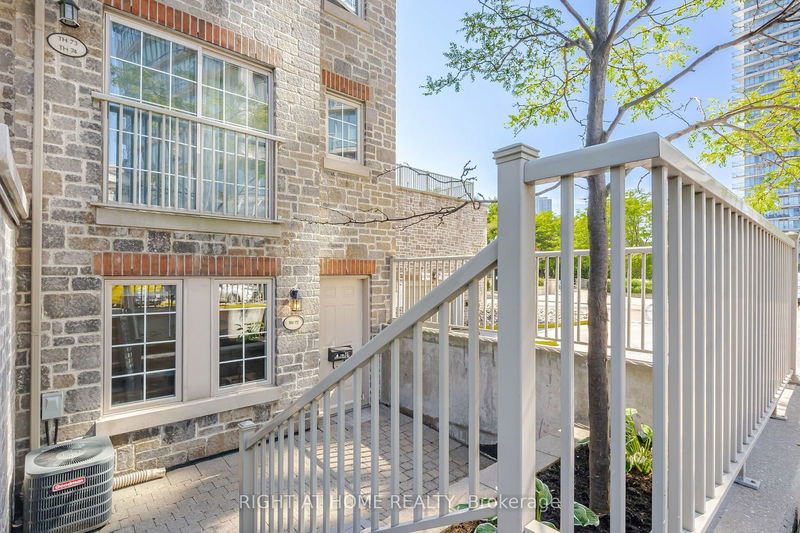  72 - 9 Windermere Ave  Toronto, M6S 5A4 | Image 3