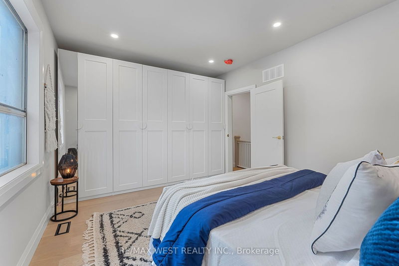 211 Gilbert Ave  Toronto, M6E 4W6 | Image 20