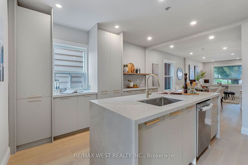 211 Gilbert Ave  Toronto, M6E 4W6 | Image 4