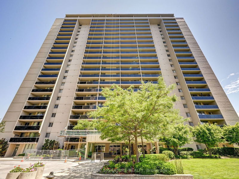 812 Burnhamthorpe Rd #704, Toronto, Ontario (MLS W9345396)