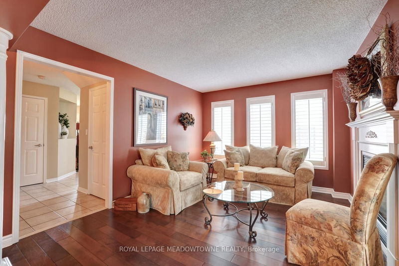 1205 Barnswallow Crt  Mississauga, L5V 2J6 | Image 10