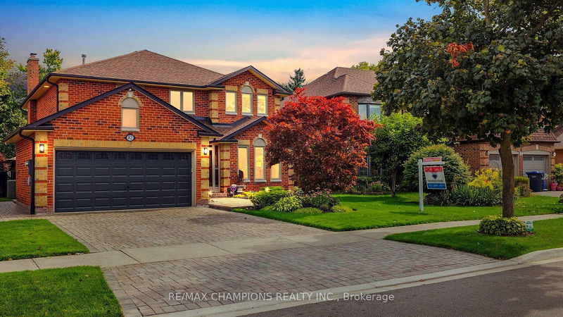 82 Kenpark Ave  Brampton, L6Z 3K4 | Image 1