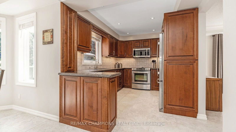 82 Kenpark Ave  Brampton, L6Z 3K4 | Image 11