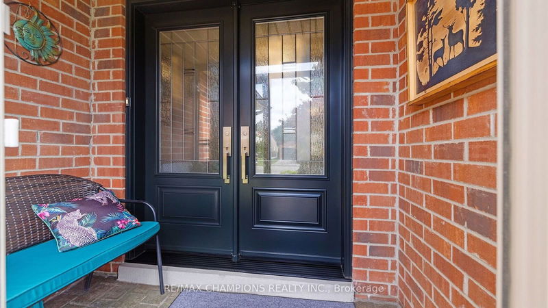 82 Kenpark Ave  Brampton, L6Z 3K4 | Image 4