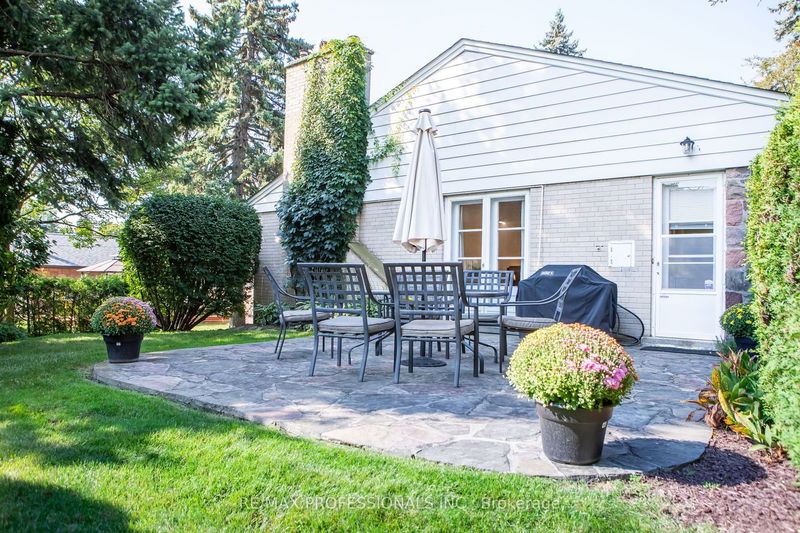 29 Totteridge Rd  Toronto, M9A 1Y9 | Image 35