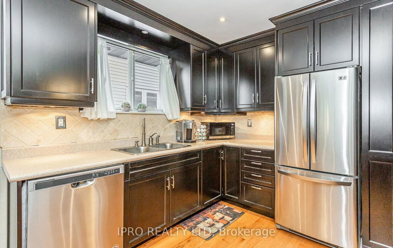 22 Argyle Cres  Brampton, L6T 1N1 | Image 16