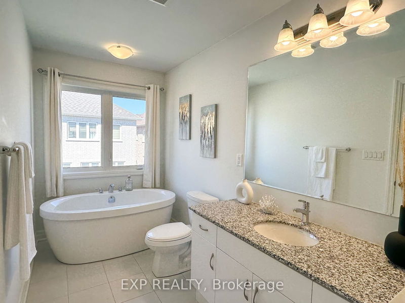 56 Keppel Circ  Brampton, L7A 0B6 | Image 14