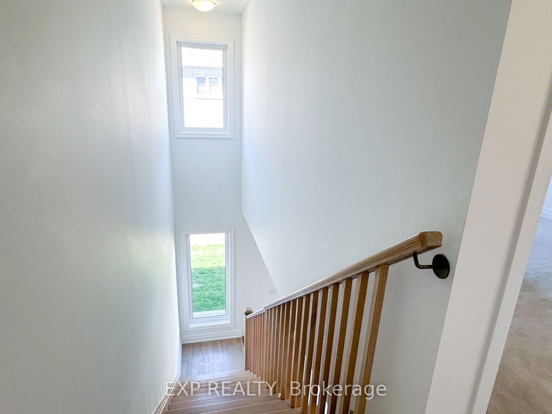 56 Keppel Circ  Brampton, L7A 0B6 | Image 22