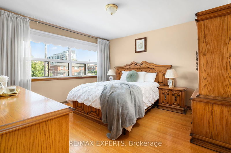 37 Donofree Rd  Toronto, M6L 2P4 | Image 12