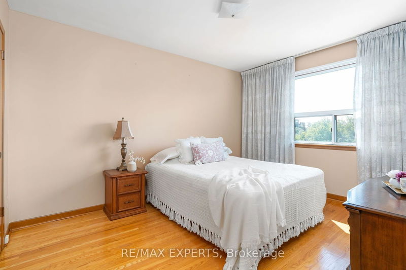 37 Donofree Rd  Toronto, M6L 2P4 | Image 14