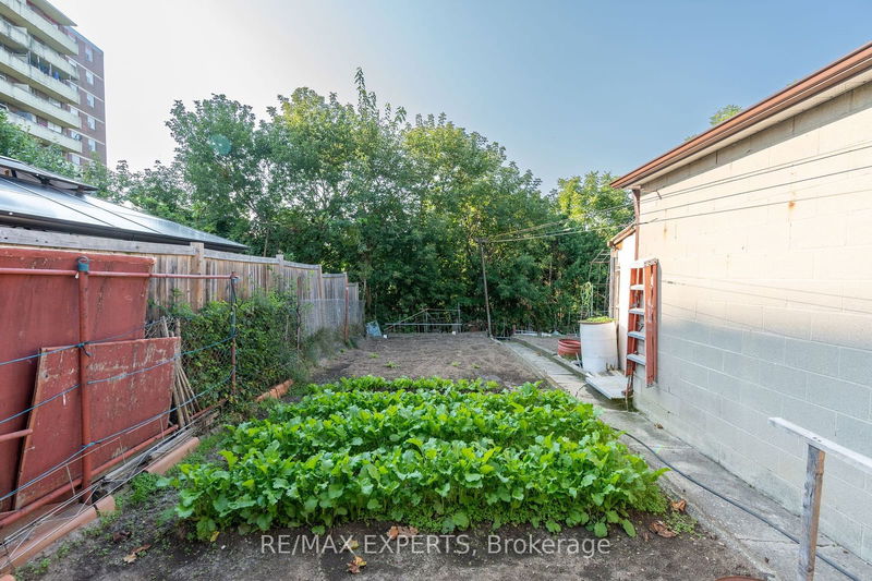 37 Donofree Rd  Toronto, M6L 2P4 | Image 29