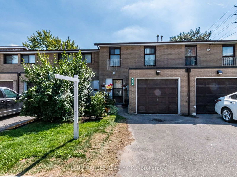 home for sale on 90 Fleetwood Crescent