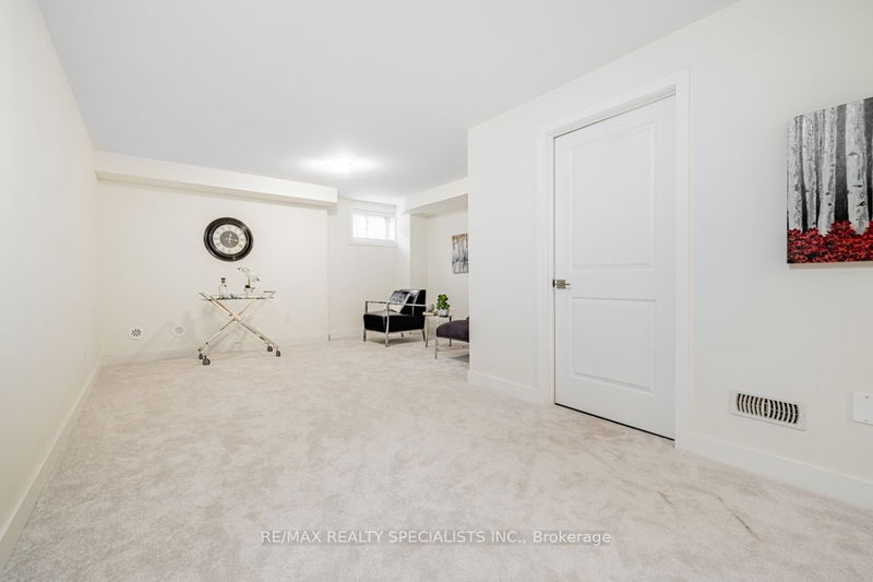 121 William Duncan Rd  Toronto, M3K 0C7 | Image 30