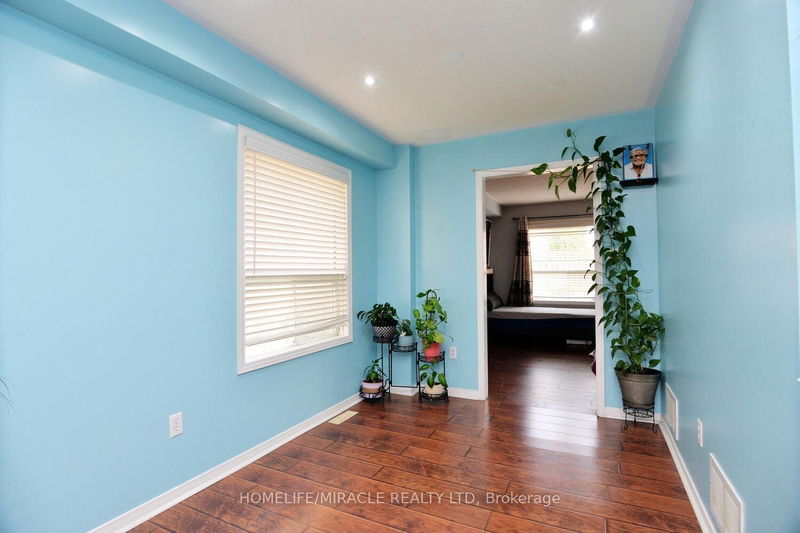 37 Prairie Rose Circ  Brampton, L6R 1R6 | Image 9