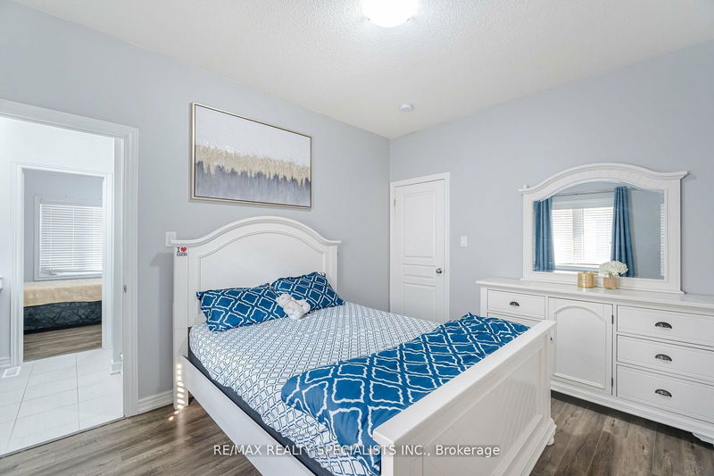 29 Ezra Cres  Brampton, L7A 5A6 | Image 25