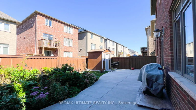 36 Roulette Cres  Brampton, L7A 0C3 | Image 25