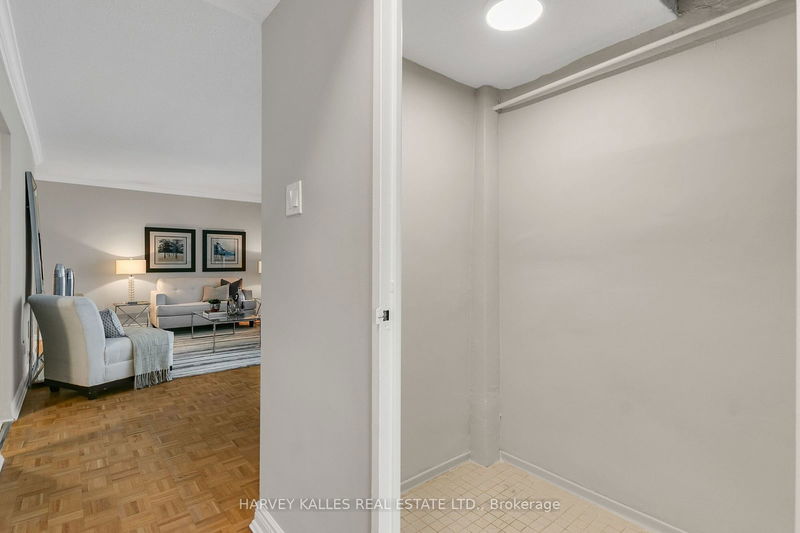  208 - 61 Richview Rd  Toronto, M9A 4M8 | Image 20