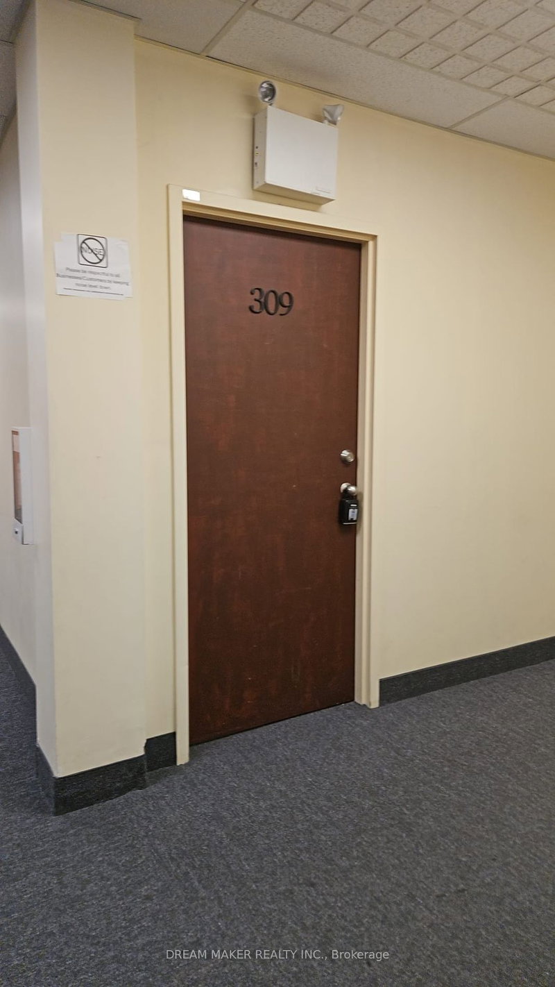 309 - 1550 South Gateway Rd, Mississauga, L4W 5G6 | Image 3