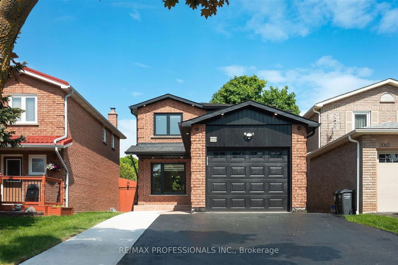 3089 Olympus Mews  Mississauga, L5N 4V8 | Image 1