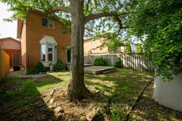 510 Taylor Cres  Burlington, L7L 6G3 | Image 36