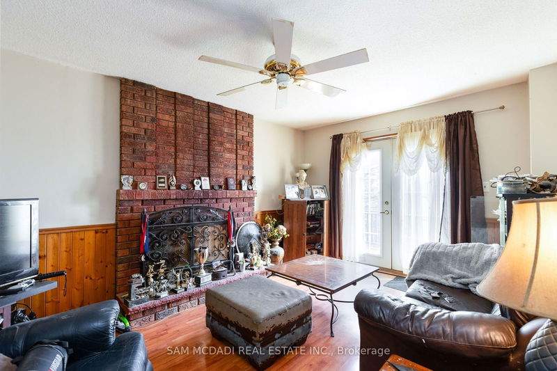 2859 Constable Rd  Mississauga, L5J 1W6 | Image 11