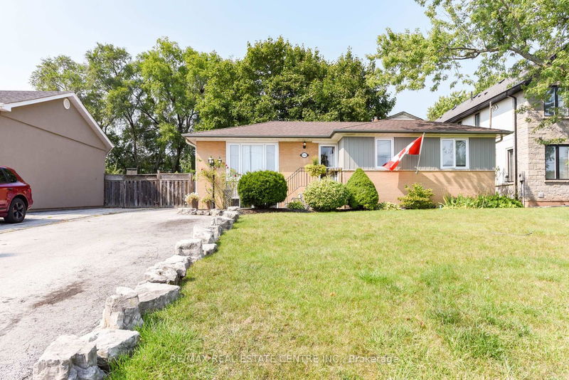 1363 Sheldon Ave  Oakville, L6L 2P9 | Image 1