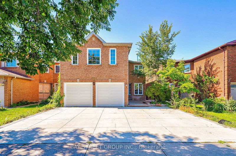 6096 Silken Laumann Way  Mississauga, L5V 1A1 | Image 1