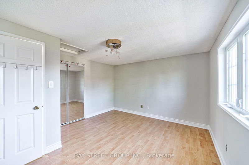 6096 Silken Laumann Way  Mississauga, L5V 1A1 | Image 19