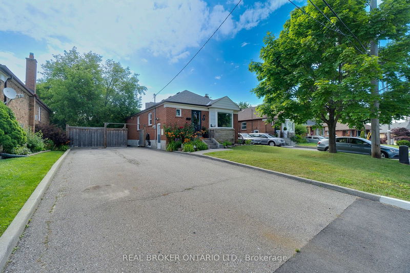 45 Mayall Ave  Toronto, M3L 1E7 | Image 2