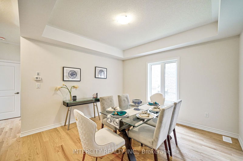 6 Allegrezza Crt  Toronto, M6A 1T9 | Image 9