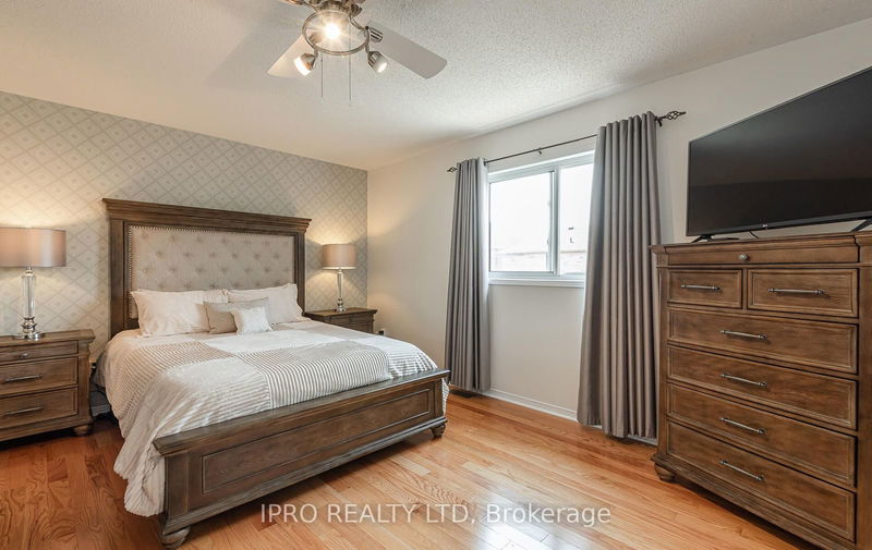 18 Edenvalley Rd  Brampton, L7A 2M6 | Image 12