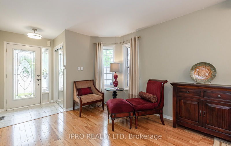 18 Edenvalley Rd  Brampton, L7A 2M6 | Image 2