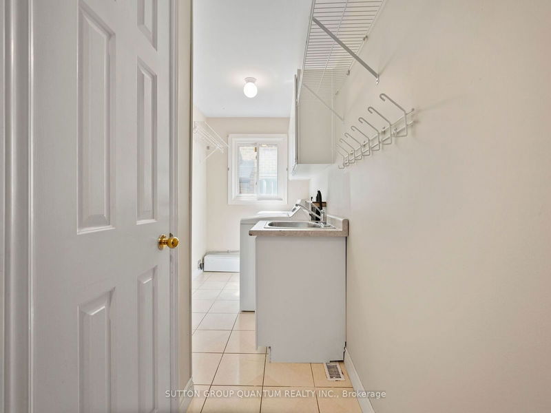 3569 Belvedere Cres  Mississauga, L5L 3B3 | Image 15