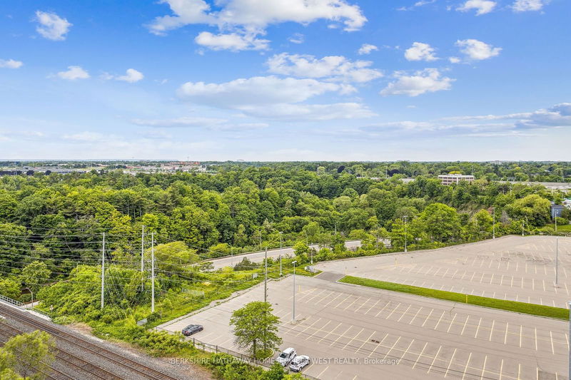  PH2 - 40 Old Mill Rd  Oakville, L6J 7W2 | Image 17