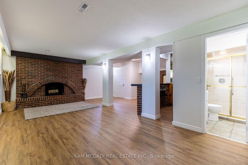 2211 Corsair Rd  Mississauga, L5A 2L7 | Image 25