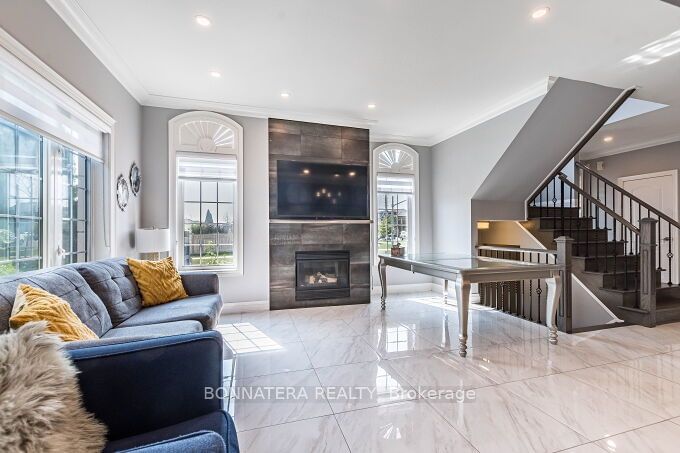 4991 Middlesex Gate  Mississauga, L5M 7P2 | Image 15