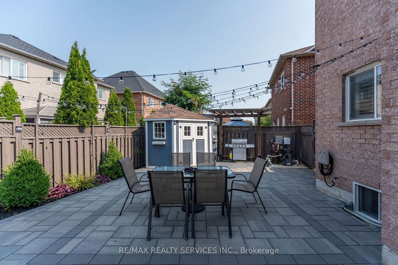 48 Amboise Cres  Brampton, L7A 3H2 | Image 39