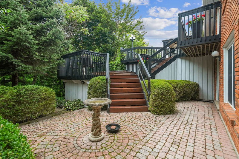 1926 Kerns Rd  Burlington, L7P 3A5 | Image 28