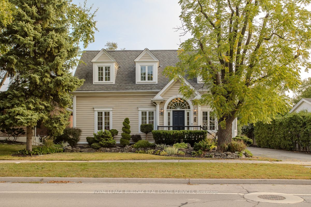 Building at 599 Cumberland Avenue, Burlington, Roseland