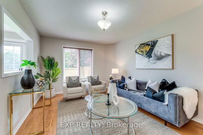 4208 Sagebrush Tr  Mississauga, L5C 4S1 | Image 4