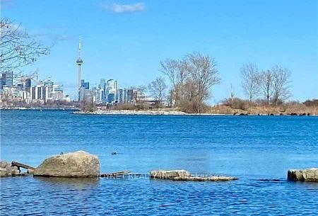 home for lease on 1204-70 Annie Craig Drive