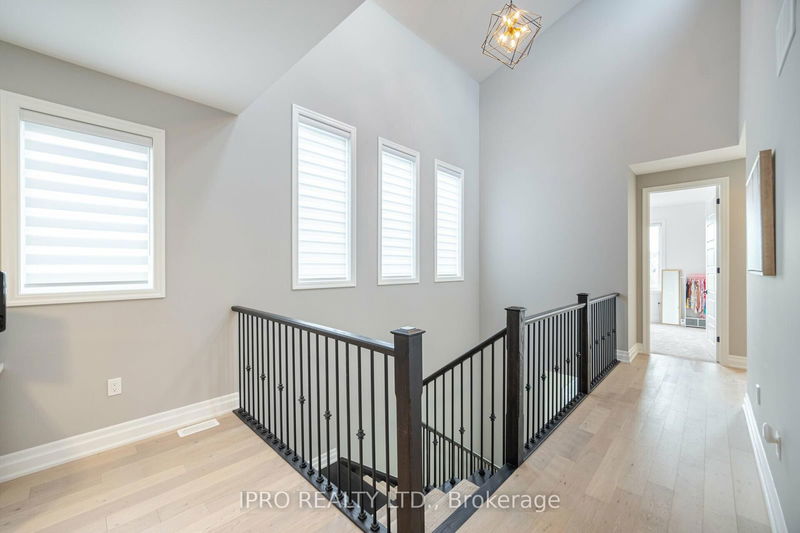 1507 Lakeport Cres  Oakville, L6H 3S1 | Image 21