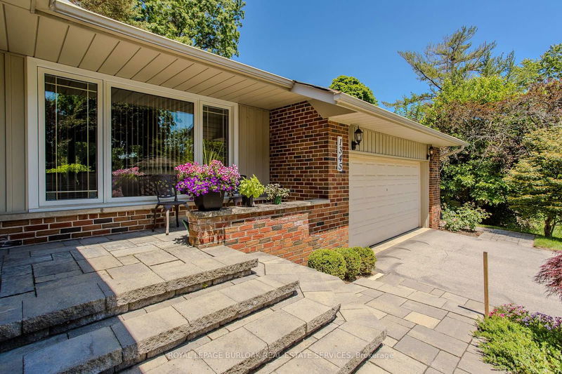 1345 Hixon St  Oakville, L6L 1R8 | Image 3