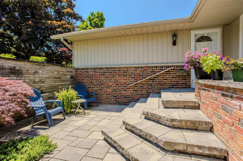 1345 Hixon St  Oakville, L6L 1R8 | Image 4