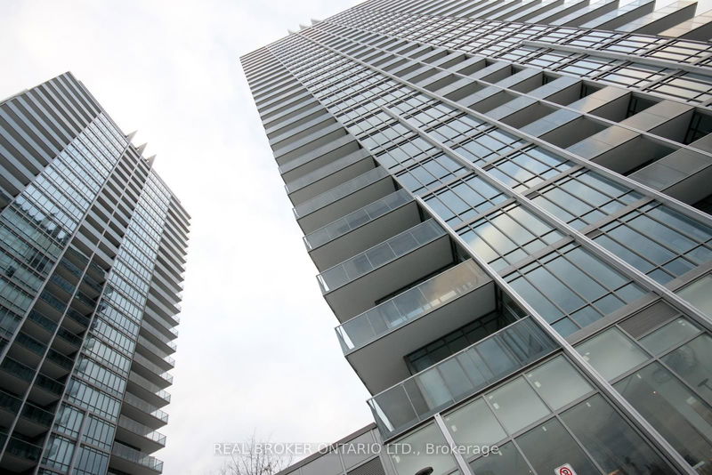 home for lease on 702-90 Park Lawn Road
