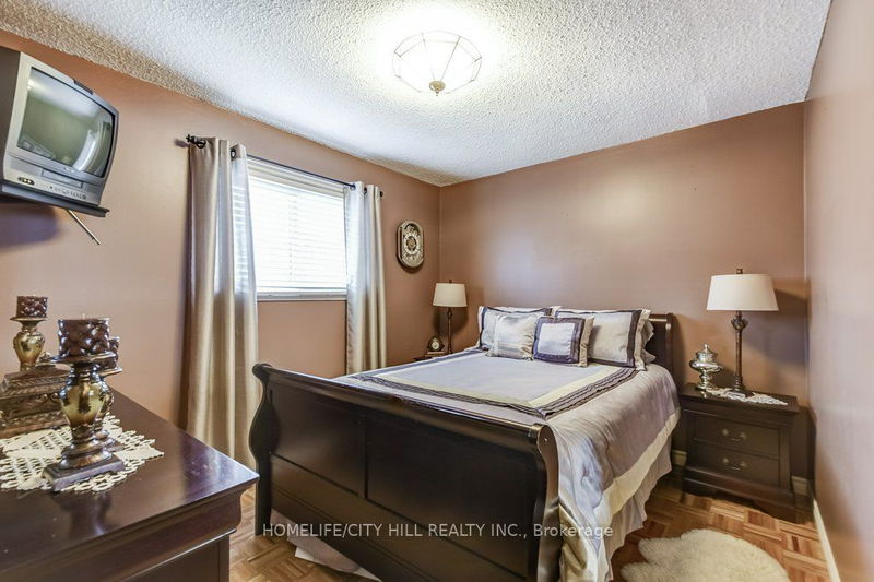 491 Paisley Blvd W Mississauga, L5B 2M1 | Image 28