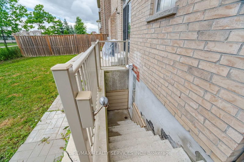 20 Vontress St  Brampton, L6R 3S4 | Image 36